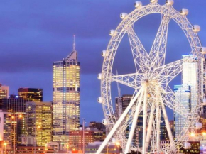 Docklands Cosy 1-bedroom apartment with WiFi, Gym, Pool & Garden Terrace., Melbourne